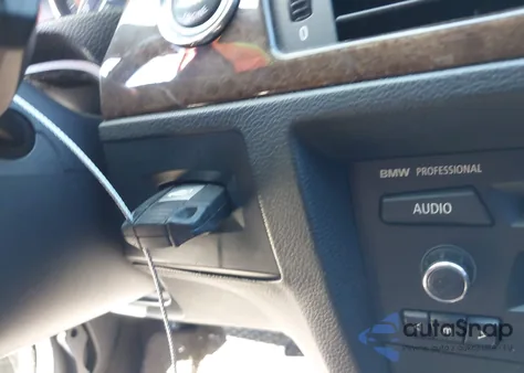 2009 BMW 328I xDrive из США, поврежденный, VIN WBAWV53529P080886